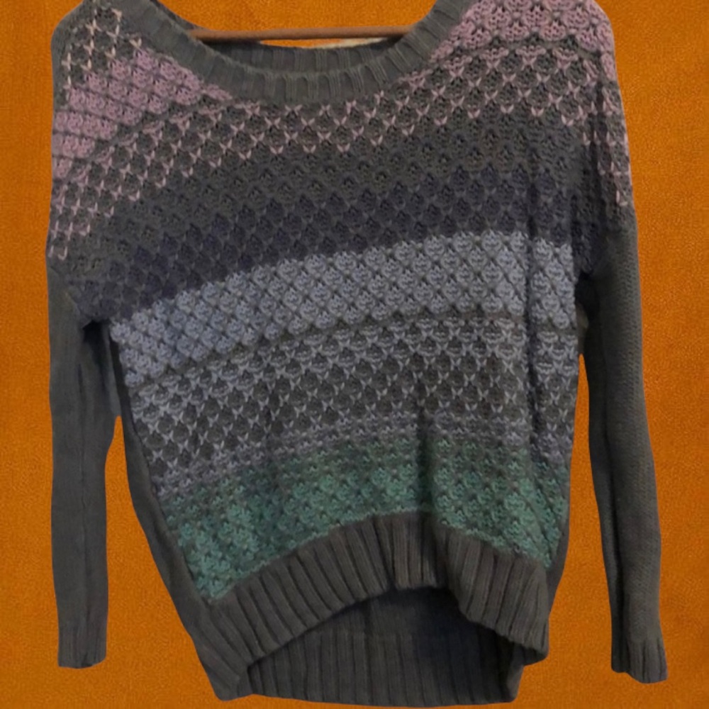Quarter-sleeve Sweater